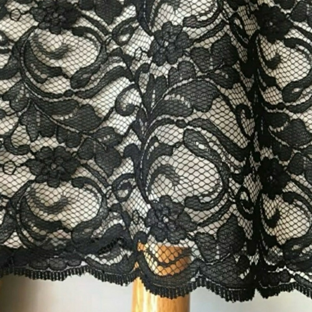 White House|Black Market Elegant Black Lace Strapless Dress Size 4 - Picture 7 of 14